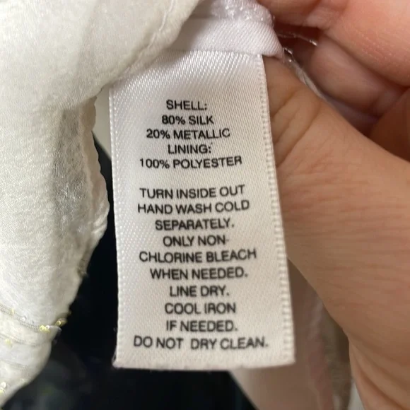 White House Black Market Size S White Metallic Gold Floral Sleeveless Silk Top - Picture 7 of 12